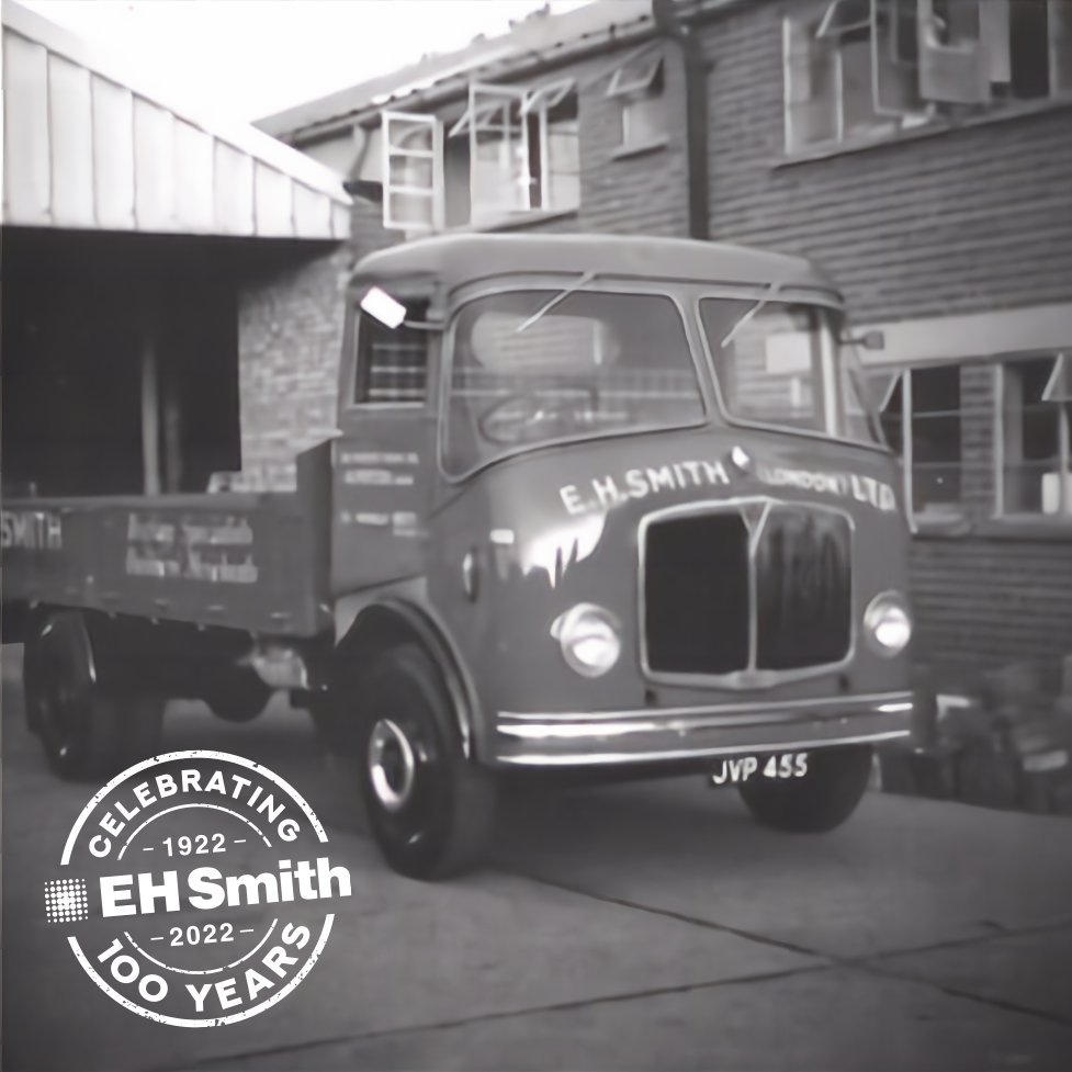 EHSmith's tweet photo. Check out this #proper rare photo showing one of the first EH Smith trucks which was in service between the 1940s and 1950s. ๐
#ThrowbackThursday #ProperService #100Years https://t.co/wTV4gMIotW