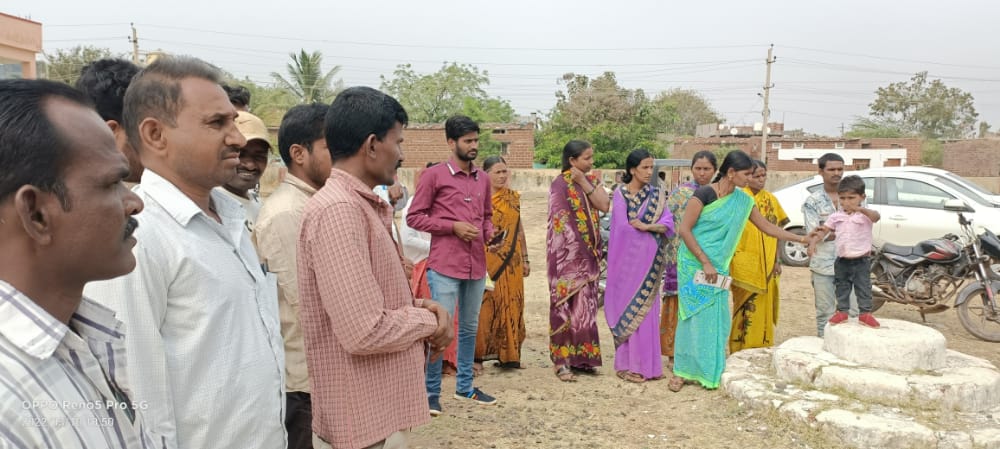 ksuwssb's tweet photo. ಬೀದರ್ : ಇಂದು ಜಿಲ್ಲೆಯಲ್ಲಿ ಕಾರ್ಮಿಕರಿಗೆ PMSYM ಯೋಜನೆಯ ಕುರಿತು ಅರಿವು ಮೂಡಿಸಲಾಯಿತು.
"ಅಸಂಘಟಿತ ಕಾರ್ಮಿಕರಿಗೆ ಪಿಂಚಣಿ ಯೋಜನೆ"
ಹೆಚ್ಚಿನ ಮಾಹಿತಿಗಾಗಿ ಸಂಪರ್ಕಿಸಿ ಕಾರ್ಮಿಕ ಸಹಾಯವಾಣಿ 155214 ಅಥವಾ https://t.co/6PyvdZ2ddt
#PMSYM #Pensionweek #Unorganized https://t.co/XPdlZQPeR0 https://t.co/JA0OQ3Yadi