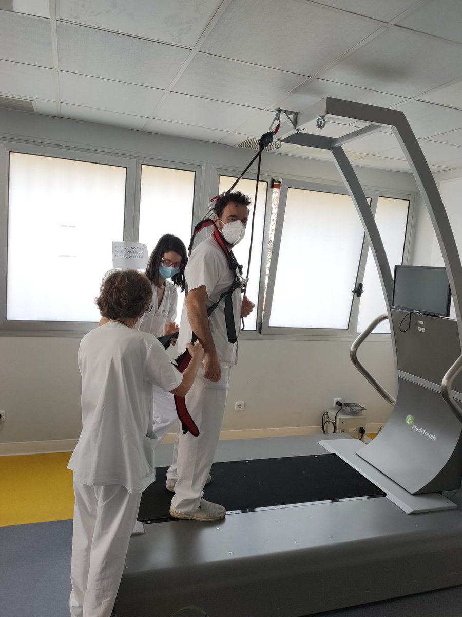 primfisio's tweet photo. El Hospital Carlos III de Madrid acaba de incorporar 
#BalanceTutor, un innovador sistema de trabajo para el #controlpostural dinámico y estático y una herramienta de ejercitación del #equilibrio, desarrollado por Meditouch. https://t.co/t9ZSE8ozqd