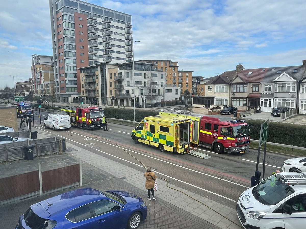 MicksPhotos's tweet photo. @ig1_ig2 Gants Hill A12 west bound just before the roundabout https://t.co/lQinuS4Ivf