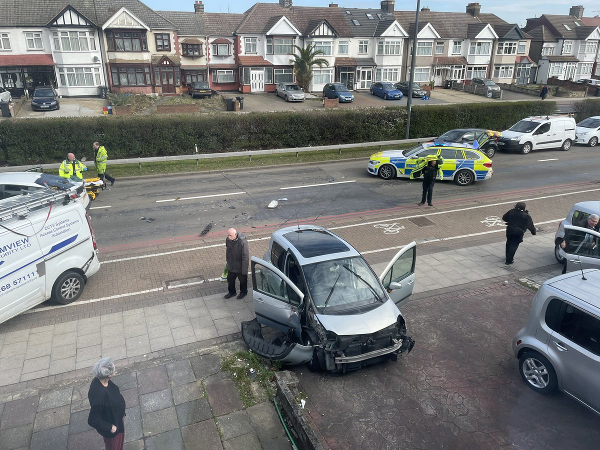MicksPhotos's tweet photo. @ig1_ig2 Gants Hill A12 west bound just before the roundabout https://t.co/lQinuS4Ivf