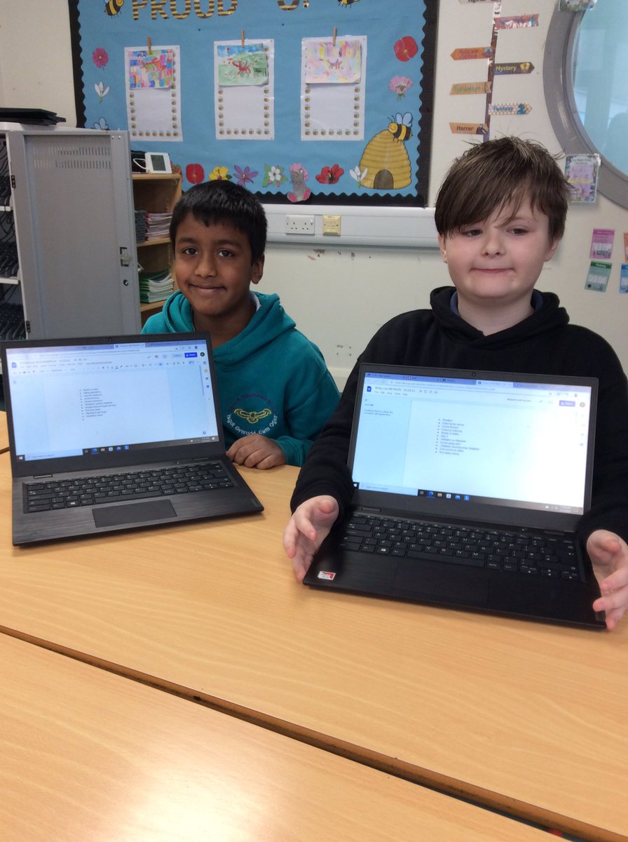 OVPSMrsFreeman's tweet photo. #OVPSclass9 We have been listening to different gladiator fight commentaries this morning. We have made notes of things we need to include βοΈπΉ https://t.co/qhIgRQgn1G