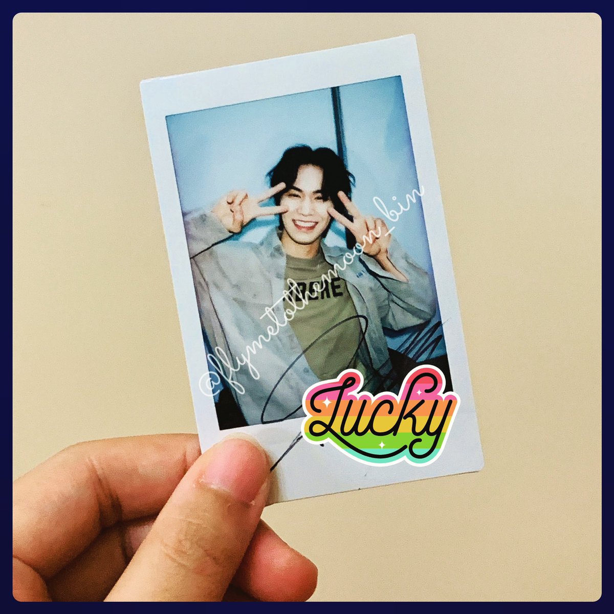 suchamoon_night's tweet photo. OMGGGGG I am crying happy tears thank you @Makestarcorp ๐ญ๐ญ๐ญ you forgot my Polaroid and sent it late but the wait was WORTH IT ๐ฅบ Soooo cuteeee Rockyyyyy ahhhh ๐ฅฐ๐ฅฐ๐ฅฐ I will treasure you well โบ๏ธ๐คฉ #Astro #Astrofansign #Astrorocky #Astropolaroid #Astrosigned #์์คํธ๋ก #๋ผํค https://t.co/RZgk5V4j2j