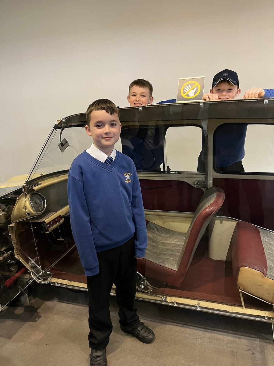 Winsford High St PS tweet media