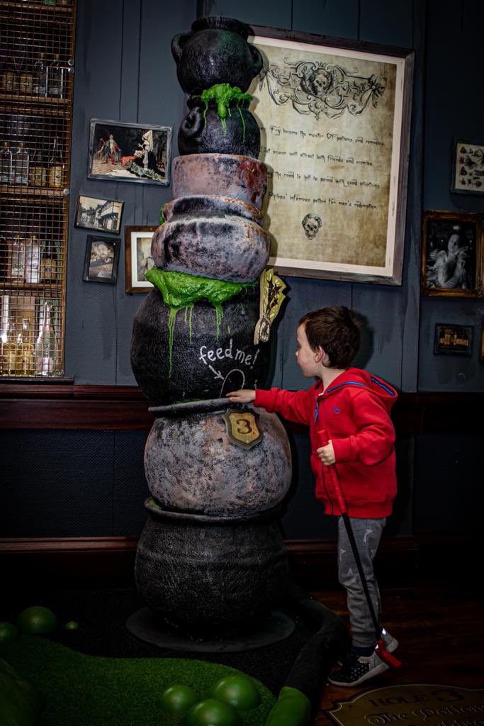 BRAND NEW 9-hole wizard themed mini golf opening this spring on Blackpool prom 🧙‍♀️⛳️
 The attraction will be located on the Promenade in a section of the empty Woolworths building and the vacant unit next door.