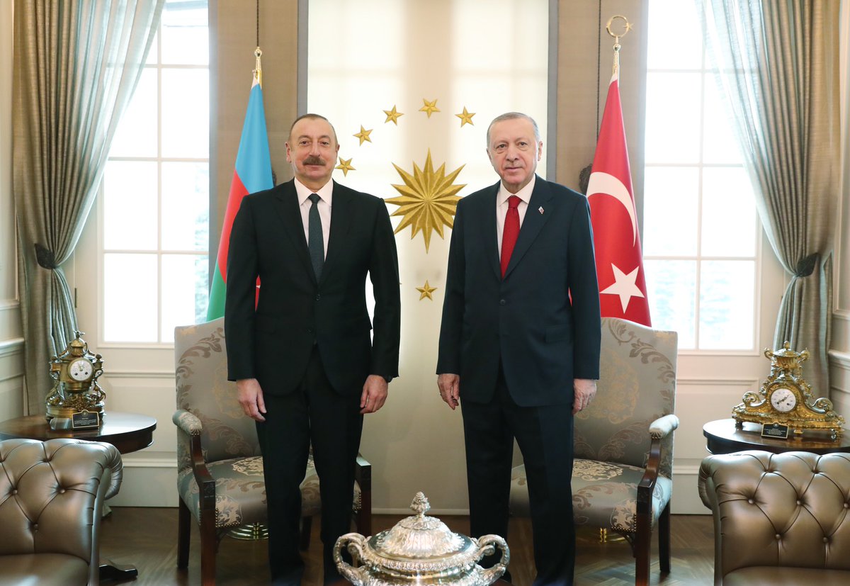 tcbestepe's tweet photo. Cumhurbaşkanı @RTErdogan, Azerbaycan Cumhurbaşkanı İlham Aliyev ile Çankaya Köşkü’nde bir araya geldi. https://t.co/b6Vz0bgycR