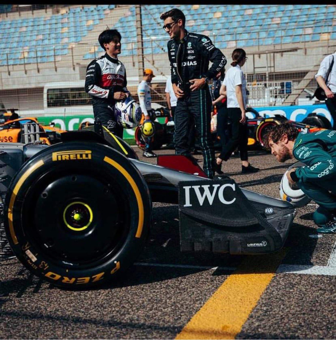 ClownsF1's tweet photo. Crouching Vettel, Hidden Sidepods #F1Testing #inspectorseb #F1 #AstonMartin #SebastianVettel #poetry https://t.co/oOTN8GUDPV