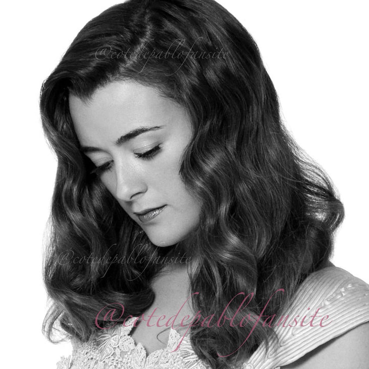 IvoPlzen's tweet photo. Sarah Welsh 
@sarahwlsh508
I'm sending pictures of Cote de Pablo and all the actors from the NCIS series. I wish everyone a pleasant Friday, March 11, 2022. I wish everyone nice weather and good mood. https://t.co/k3AZQaKieO