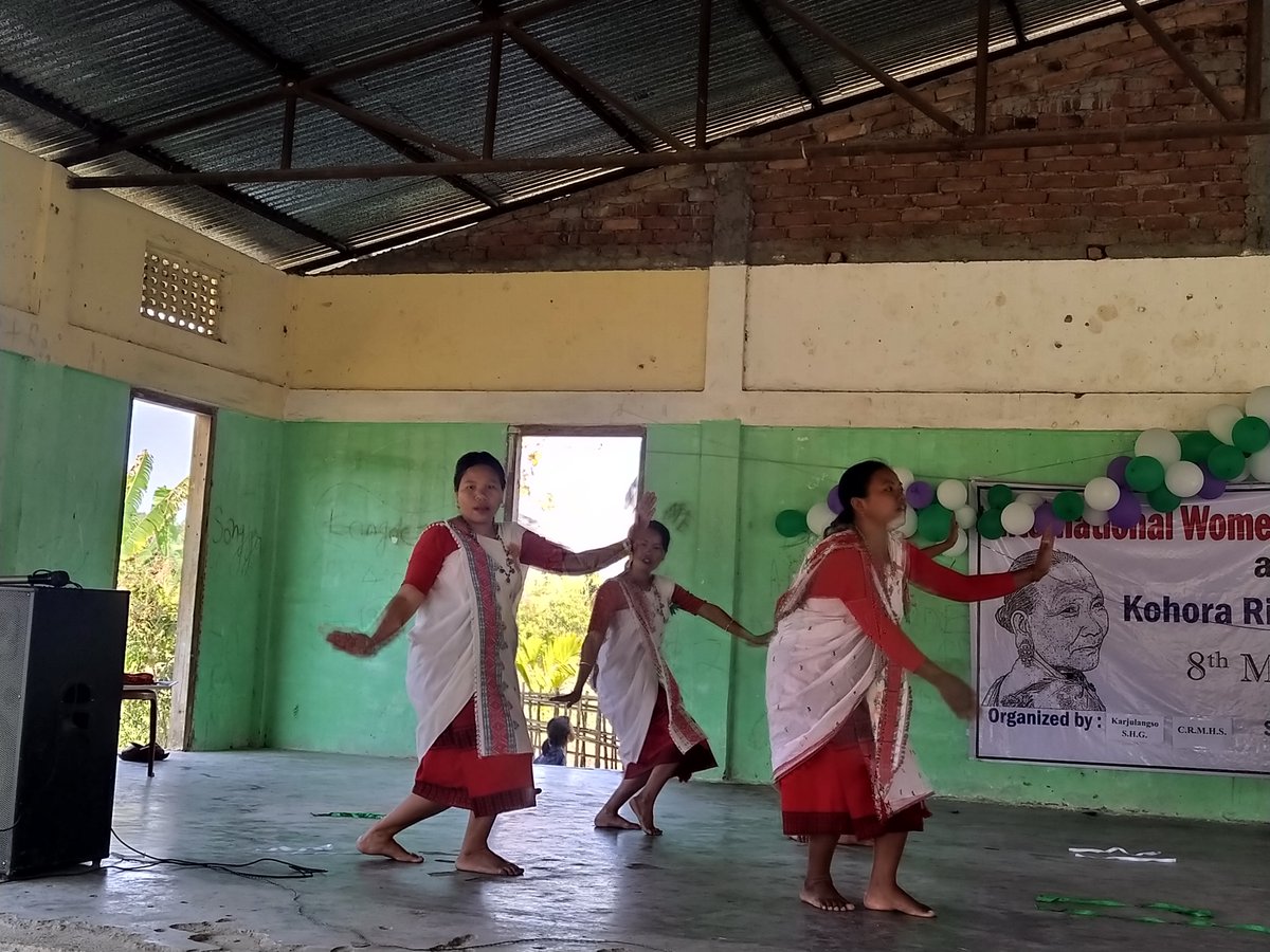 aaranyak's tweet photo. To encourage #CommunityWomen, Aaranyak-Karju Langso SHG-CRMH & PIRBI jointly held a #WomenMeet at #ChandrasingRongpiVillage,#KarbiAnglong,Assam marking #InternationalWomensDay where 120 women from 6 #villages attended & joined in various socio-cultural activities.@CMOfficeAssam https://t.co/W7BZ6j0Whw