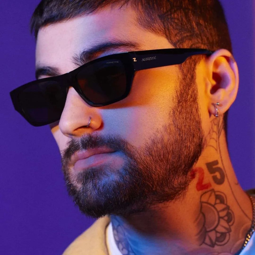 ZAYNxPROMO's tweet photo. zayn malik for #ZAYNxARNETTE https://t.co/MB1YX3of3S