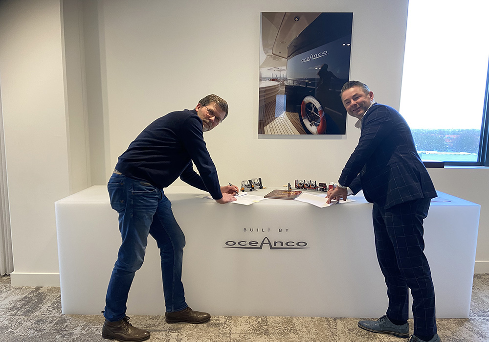 #Oceanco en #MAAT verlengen LSP Partnership

Afgelopen week hebben Oceanco en MAAT het partnership verlengt door een handtekening te zetten onder een vernieuwd meerjarig contract. 

Lees volledige bericht op maat4pl.nl/oceanco-en-maa…