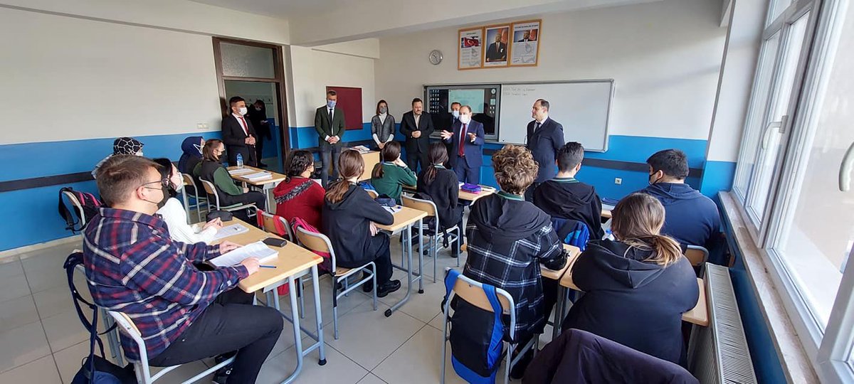 Kaymakamımız Sn. Ömer Sağlam ve Milli Eğitim Müdürümüz Sn. Hüseyin Uğur ile birlikte okul ziyaretleri kapsamında; Birol Durası Anadolu Lisesi'ne ziyarette bulunduk. 

Geleceğimizin teminatı olan gençlerimizin heyecanını paylaştık. Öğretmen ve öğrencilerimize başarılar dileriz.