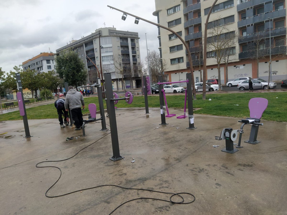 El Ayuntamiento de #mirandadeebro ha comenzado la ejecución de las obras de un nuevo parque de ejercicios para mayores. 
#vivemiranda