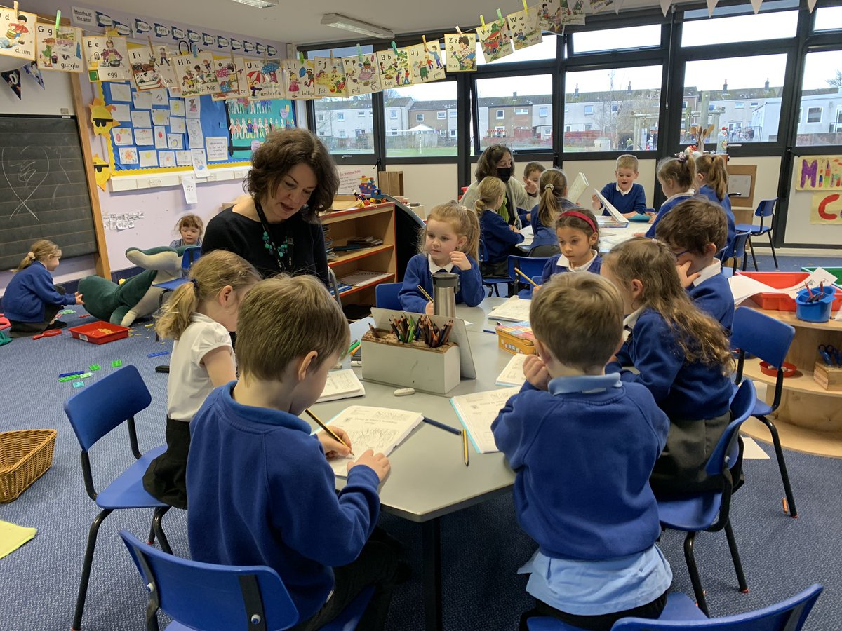 MilnathortPS's tweet photo. Itโs all very exciting in P1 today! ๐They are planning a party and this involves lots of learning. ๐๐๐ #writingwithapurpose #playledlearning https://t.co/dK2pwQNct0