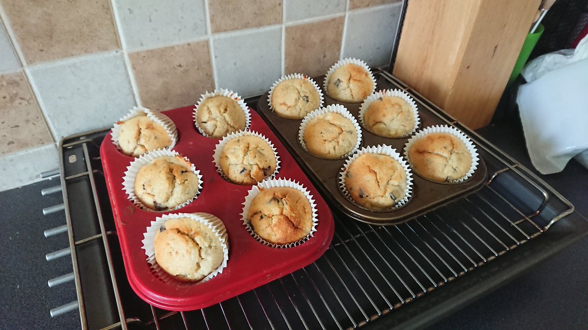 C_A_White's tweet photo. This glorious Thursday morning has been all about muffin #baking train track #making and neighbourhood #exploring #parenthood #parttimeworking #cutie #mylittlestar https://t.co/RAJSJ27jlf