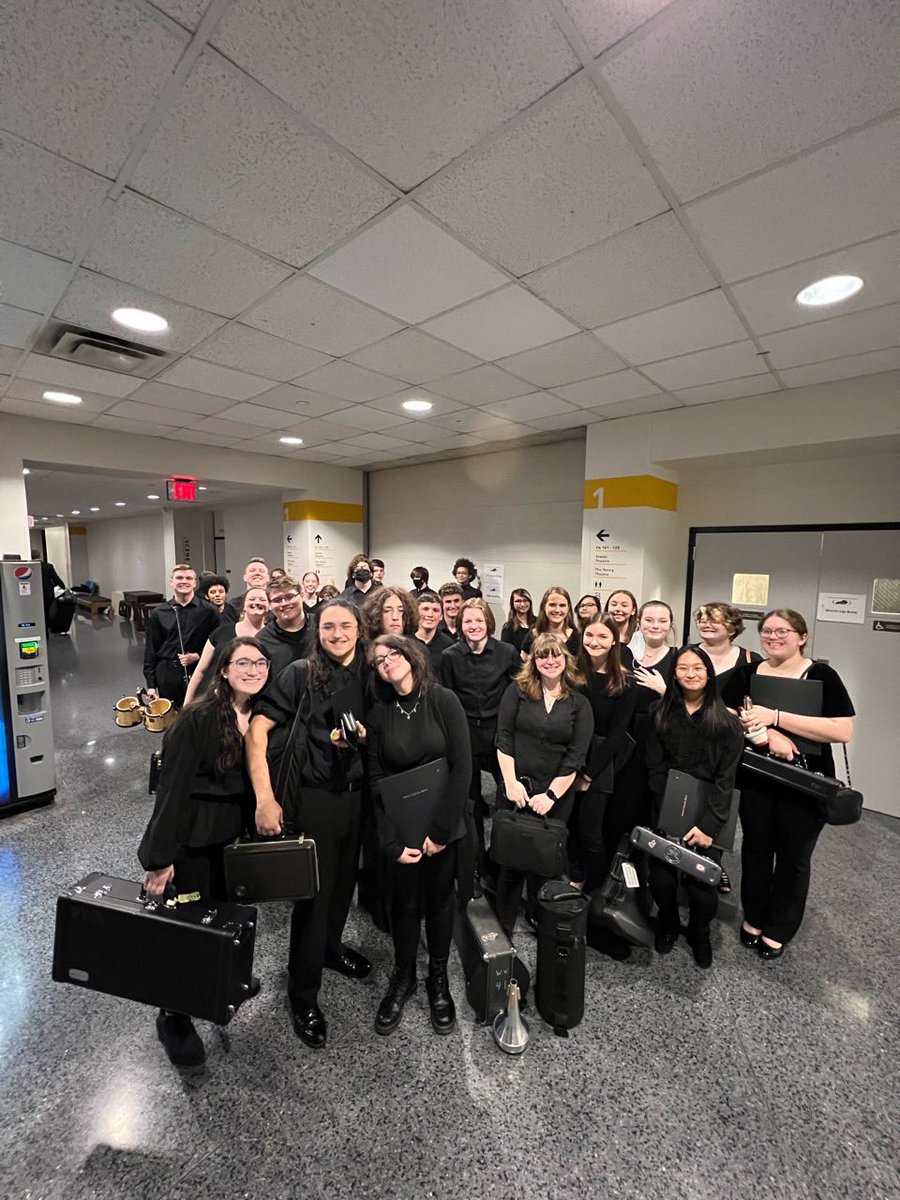 wvmusicboosters's tweet photo. Congrats to Mr. Batteiger and the @WaltonVeronaHS Symphonic Band for their Distinguished Rating (highest possible) in their Concert Festival Assessment 🎊 https://t.co/0oVlZNnVGC