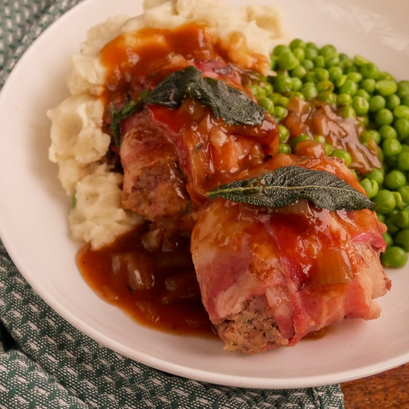 Porc_Blasus's tweet photo. We're looking back at the delicious recipes created for us by foodies and influencers during this year's #PorcWeek.
🥩porc tomahawks
🇦🇹porc schnitzel
🍩porc belly doughnuts
🥓bacon wrapped faggots
Try them yourself 👇 #tryporc