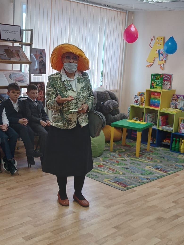 29Cbs29's tweet photo. #ЦБС Праздник "Прощание с Азбукой" для 1А класса МБОУ СОШ №12. https://t.co/O8ARsYeIRx