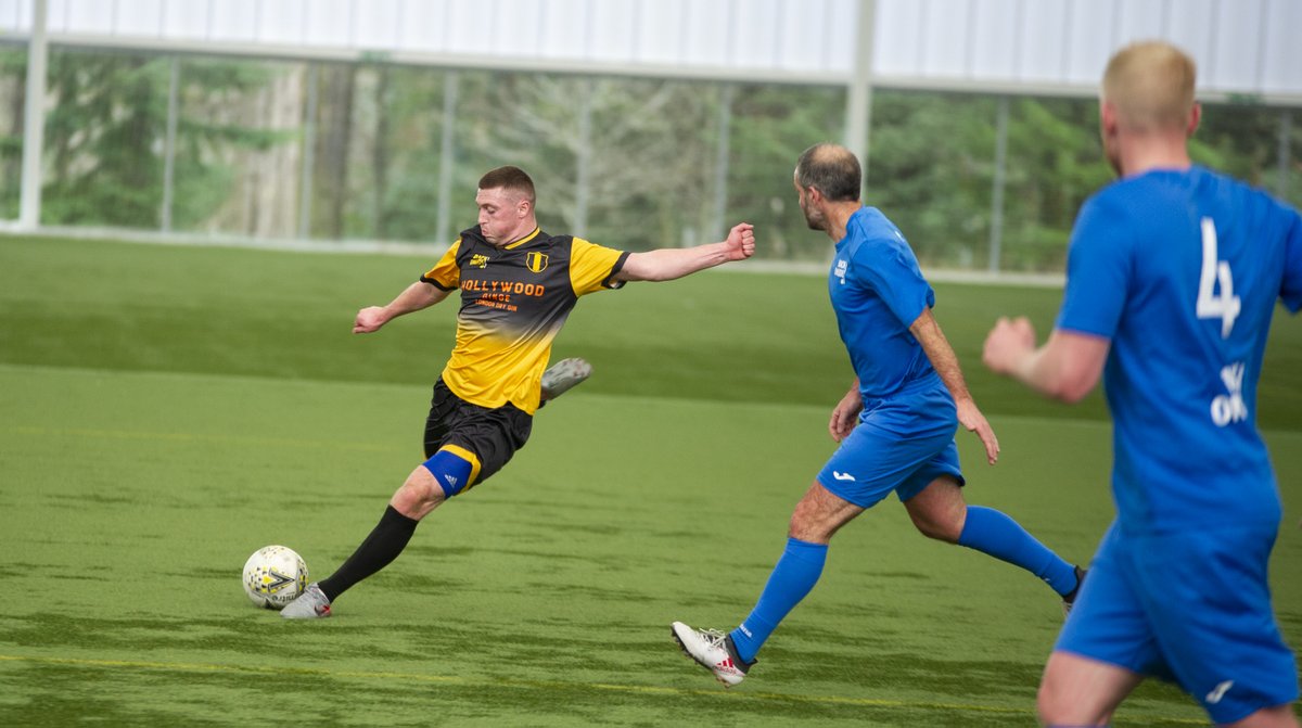BackOnside's tweet photo. Was great to have the support of @pfcofficial Assistant Manager @Davienic73 & players Alan Cook & Gary Fraser on Sunday for our charity game v our partners @Oriamscotland
#backonside #supportthroughsport #MentalHealthMatters #peterheadfc #football https://t.co/2YT5O18MgH