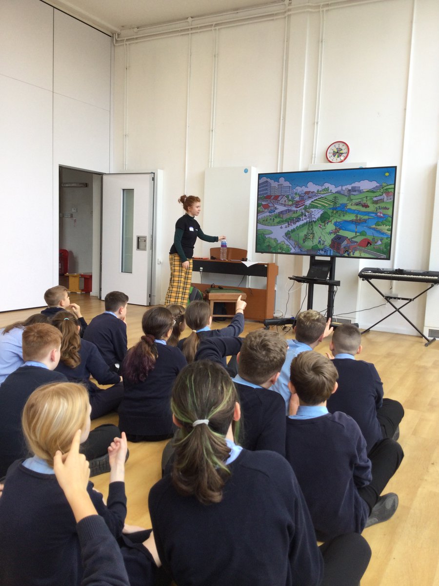 PrimaryFranche's tweet photo. Years 4,5 and 6 had a fun visit from @wpduk today to teach them about how to stay safe around electricity.  #STEMlearning #WesternPowerDistribution #call105 https://t.co/Dmtu51lIwN