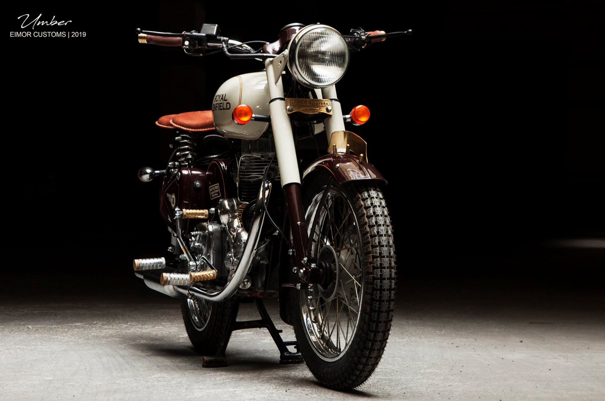 EimorCustoms's tweet photo. ~UMBER~ 
Custom made Royal Enfield old Standard.
The mix of this pearlescent white with dark yellowish-brown is like the flame moving from the core to the top .It brings out a certain warmth, that just can't be put in words!#handpainted #RoyalEnfield #makeinindia #modification https://t.co/uI2GBR2TZ5