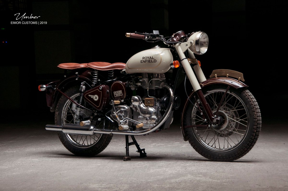 EimorCustoms's tweet photo. ~UMBER~ 
Custom made Royal Enfield old Standard.
The mix of this pearlescent white with dark yellowish-brown is like the flame moving from the core to the top .It brings out a certain warmth, that just can't be put in words!#handpainted #RoyalEnfield #makeinindia #modification https://t.co/uI2GBR2TZ5