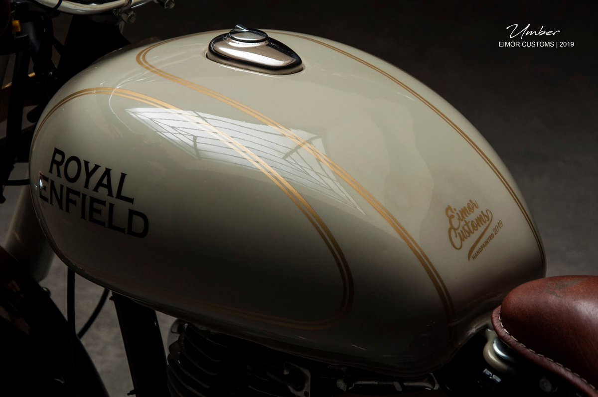 EimorCustoms's tweet photo. ~UMBER~ 
Custom made Royal Enfield old Standard.
The mix of this pearlescent white with dark yellowish-brown is like the flame moving from the core to the top .It brings out a certain warmth, that just can't be put in words!#handpainted #RoyalEnfield #makeinindia #modification https://t.co/uI2GBR2TZ5