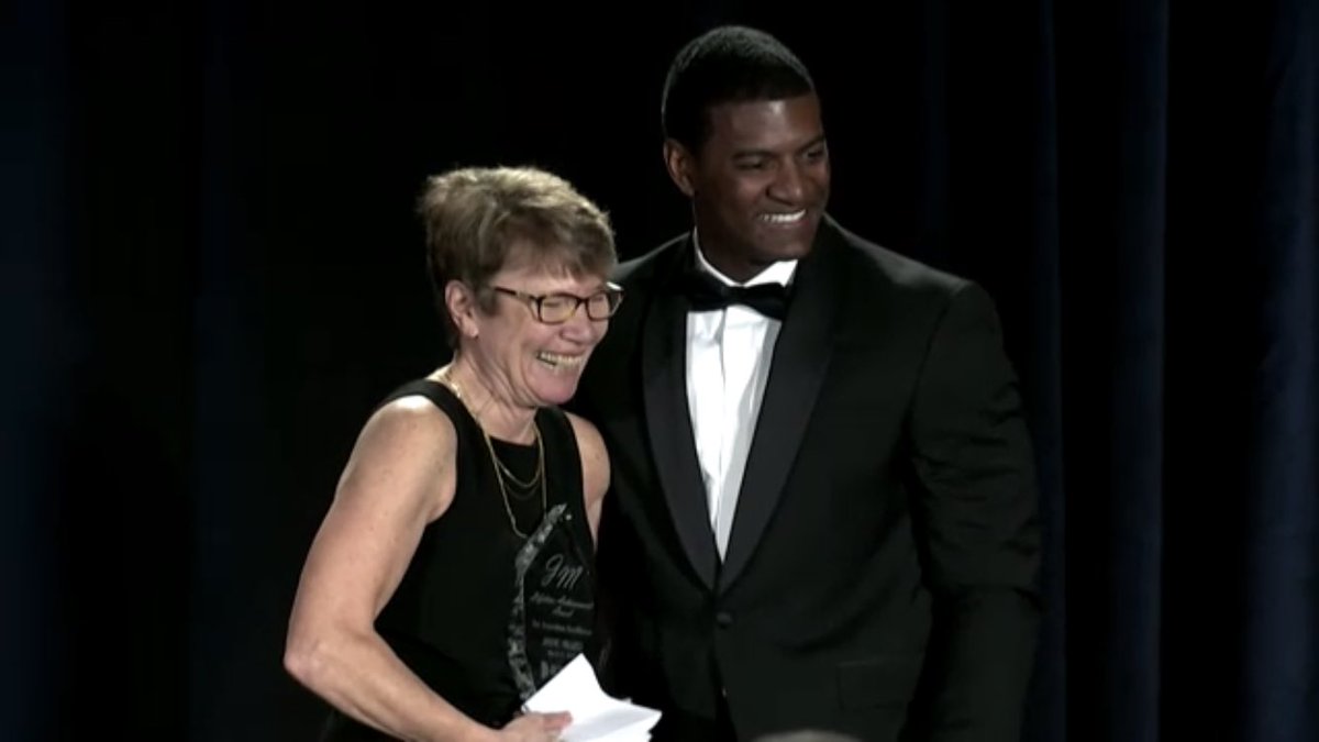 ScottWykoffWBAL's tweet photo. What a night it was honoring the incredible journalistic career of @wbaltv11’s @jemillerwbal at @RTDNA’s 31st Annual #RTDNF First Amendment Awards Dinner at @MHMarquisWDC Jayne’s address to a who’s who of broadcast journalism, including her @HearstTV #WBAL colleagues, was amazing https://t.co/SOkjKoHzmB