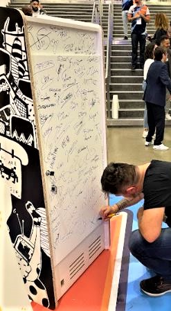 arcade_for_good's tweet photo. +427 000€ de dons récoltés lors du @Battle4Event 🔥

Mention toute spéciale à @epsylonetattoo qui a remporté notre Arcade for Good peinte en live par l'artiste Polka ! Tous les fonds seront reversés à @HI_france et @APARTAsso 🙏

On attend la 2ème édition avec impatience 🚀 https://t.co/R3icqHkZng