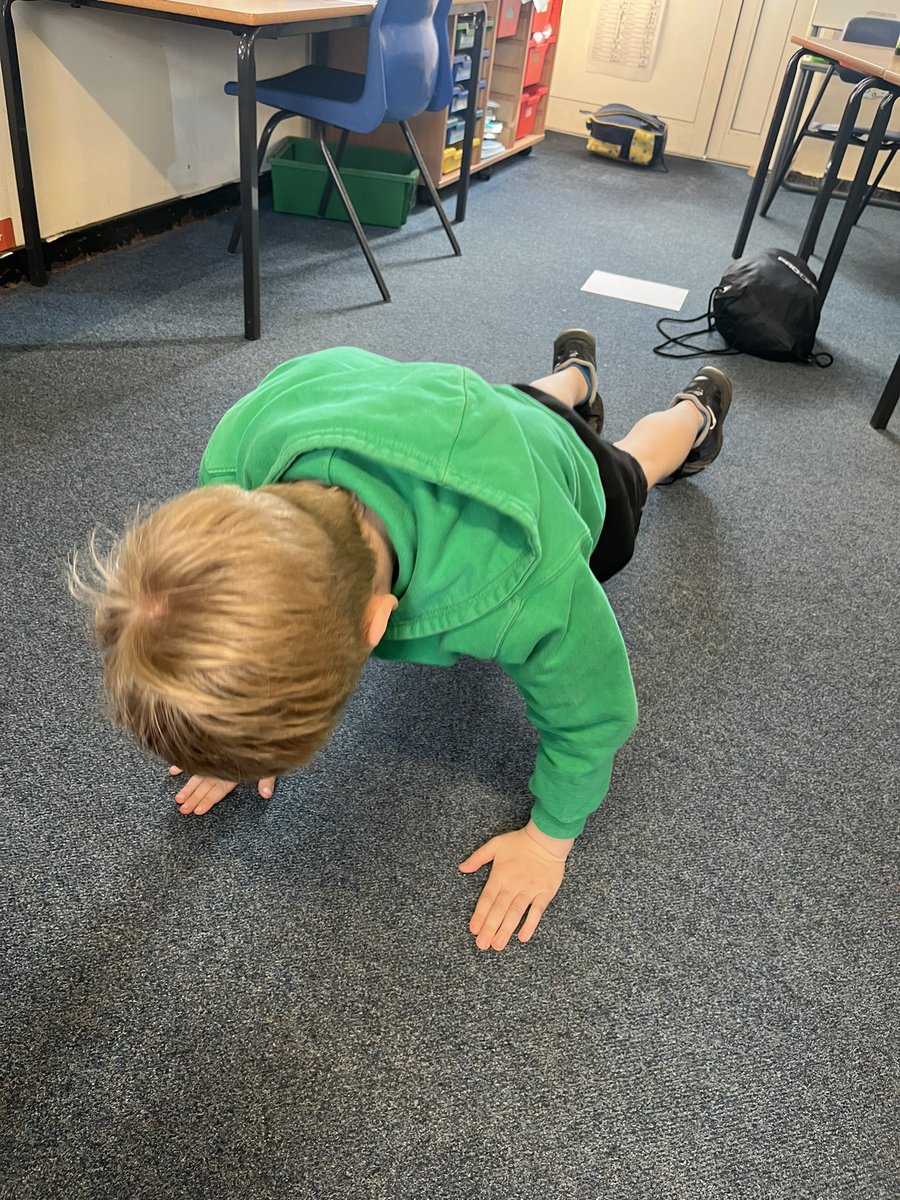 allsaintsfed's tweet photo. For our jigsaw session this week, Team Presley were thinking about being healthy and how we can create our own fitness challenges! Some VERY hard work was seen! πͺπΌπͺπΌπͺπΌ #ASFPSHE https://t.co/cDZr2lhgh7