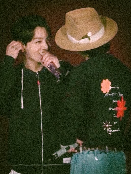 _prodkv's tweet photo. taekook what goes on ??? https://t.co/y03v5hc0ss