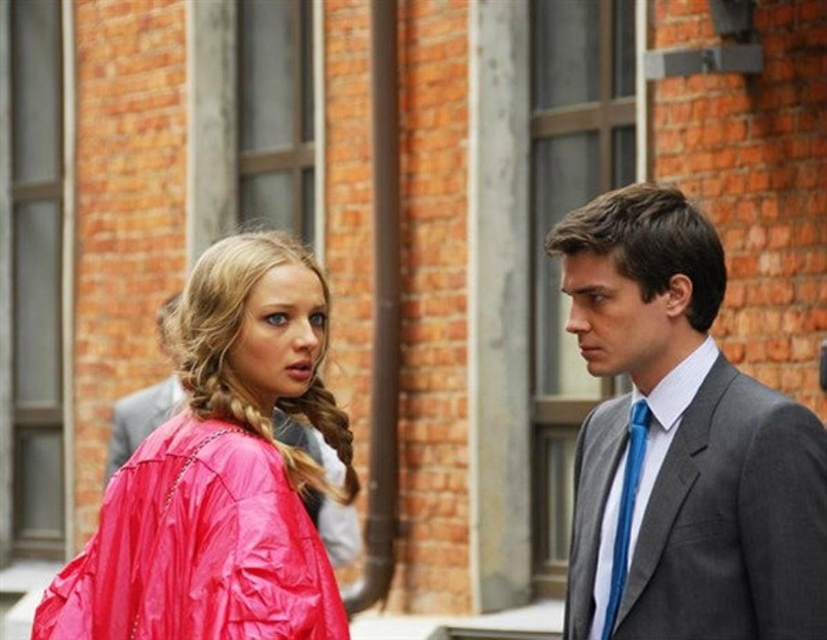 комедийные мелодрамы. джек и джилл: любовь на чемоданах (2008). французские мелодрамы. любовные комедии. притворись моим парнем фильм 2013.