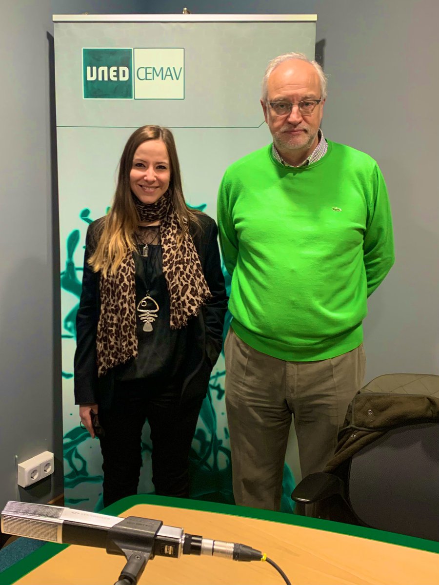 JosefaRosUCM's tweet photo. Esta mañana, con @jzamorabonilla, grabando para Filosofía en Radio 3 del @CanalUNED. Hemos hablado sobre #aburrimiento, #mayores y también de #Blumenberg. Además, me he llevado este regalo: Contra Apocalípticos, @ShackletonBooks. ¡Ya os avisaremos cuando se publique el podcast! https://t.co/N8FrDiYtsF