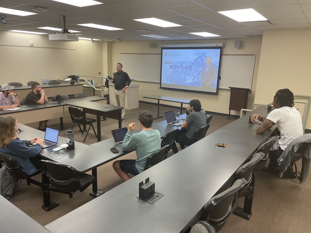 kraigkann's tweet photo. Big thank you to @SportsBizMike for having me speak to his SportsBiz and #media class at @StetsonU 

Very focused students with passion for their future leaning the value in #story and the importance of finding ways to stand out.  Congrats to #greenshoe Morgan!
#elevateYOU 🏔 https://t.co/vBkZYHHMi9