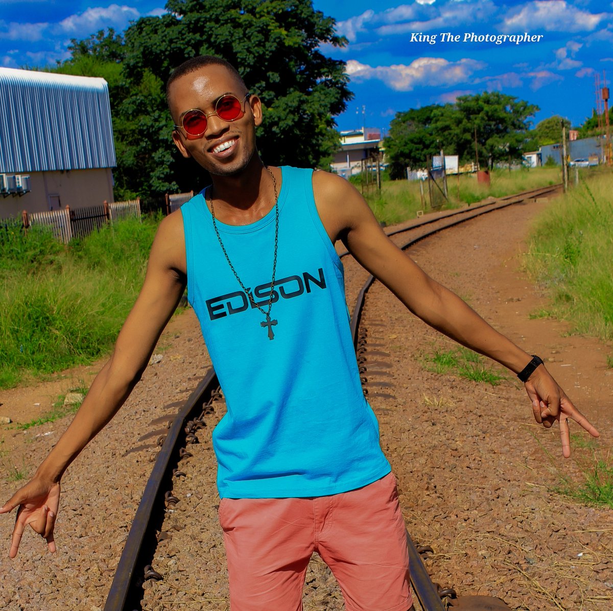Iamedisonedison's tweet photo. #Edison_BW👕🆕️💙 https://t.co/A2p5z8YcCx
