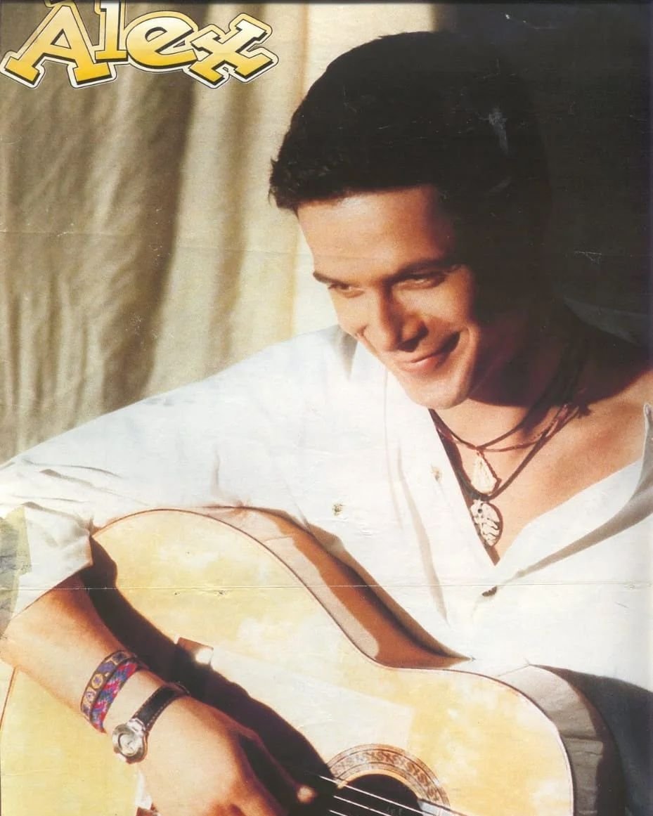 MeSumerjo_Arg's tweet photo. "Todo lo que fui es todo lo que soy, con lo que vine ayer es con lo que me voy..." @alejandrosanz.
.
#AlejandroSanz #Tbt #TrhowBackThursday
#LoQueFuiEsLoQueSoy
#Memories #Recuerdos
#Jueves #JuevesDeRecuerdos
#SumergidasEnLoQueSos
#SumergidasArgentinas https://t.co/HRUjvVSSYm