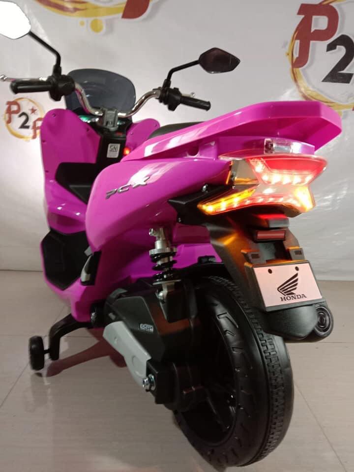 alencarjose360's tweet photo. Em breve “moto PCX elétrica infantil 🥰 https://t.co/Cvrb4uqOwR