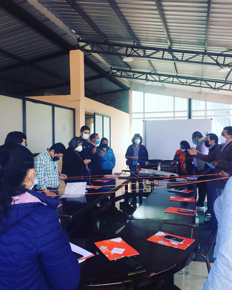 diegoplua's tweet photo. 📲 Regresé a Twitter 
❇️Tejes redes entre autoridades y la sociedad civil nos lleva a lograr impactos  en la ciudadanía desde un camino claro, sostenible, sustentable y de cambios contundentes. #Ecuador @CN_Igualdad @FundacionLYA @PactoporlaNinez @PanaTVec https://t.co/kRH631wU9D