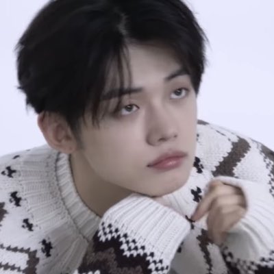 a lil awkward but im actually a moawajjunie now … #NewProfilePic
