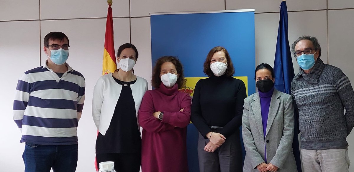 MPozosierra's tweet photo. Es un hecho: si hablamos de #empresas y #DDHH la voluntariedad está superada. Se necesita una LEY. De eso hemos hablado hoy con #MaravillasEspin del @empleogob, un ministerio clave en este proceso. Es necesario el apoyo de @Yolanda_Diaz_ es un momento crucial @EmpresasRespon https://t.co/EqBLcbWKSA
