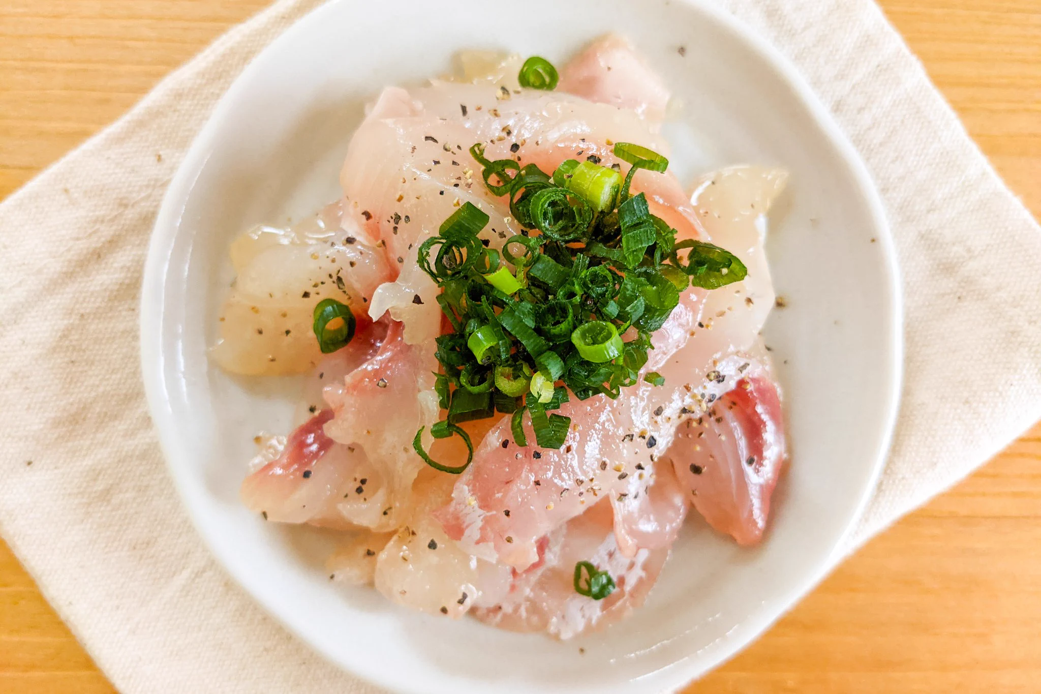 混ぜてかければ出来上がり？！中華風に仕上げた、鯛のカルパッチョレシピ！