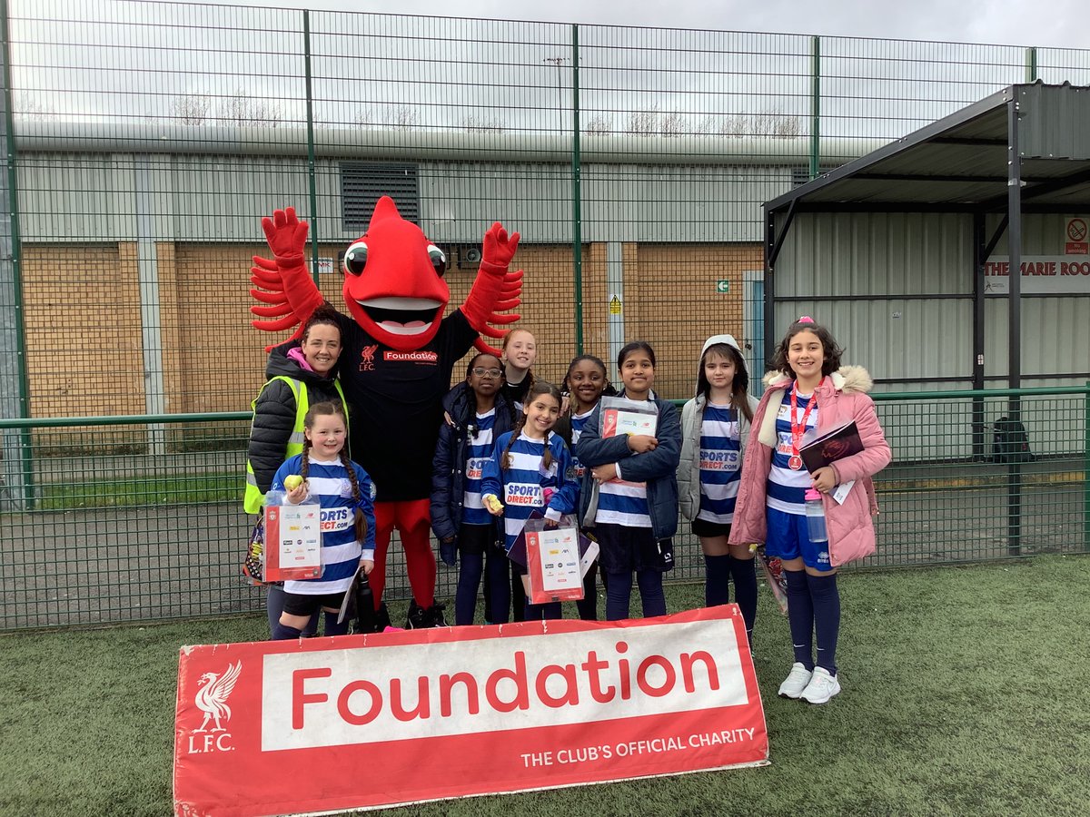oli_primary's tweet photo. Our girls' football team loved their competition with the LFC Foundation! We played matches, enjoyed football games and even met the Mighty Red! @csergeant3 @LFCFoundation #OLIPE https://t.co/1AL2TyN7De