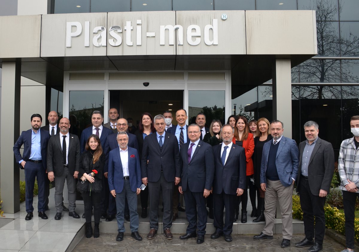 Massiad's tweet photo. İstanbul İl Sağlık Müdürümüz @drmemisoglu @Plastimed1  firmasını ziyaret etmiştir. Üretim tesisi gezilmiş, sektöre dair değerlendirmeler yapılmıştır.Toplantıya @tumdef Başk. @kyz841 Massiad Başk. @Sadrettin_Dai ve  Massiad Yönetimi  katılım sağlamıştır.
#tıbbicihaz #yerliüretim https://t.co/isZ8nxXpfr