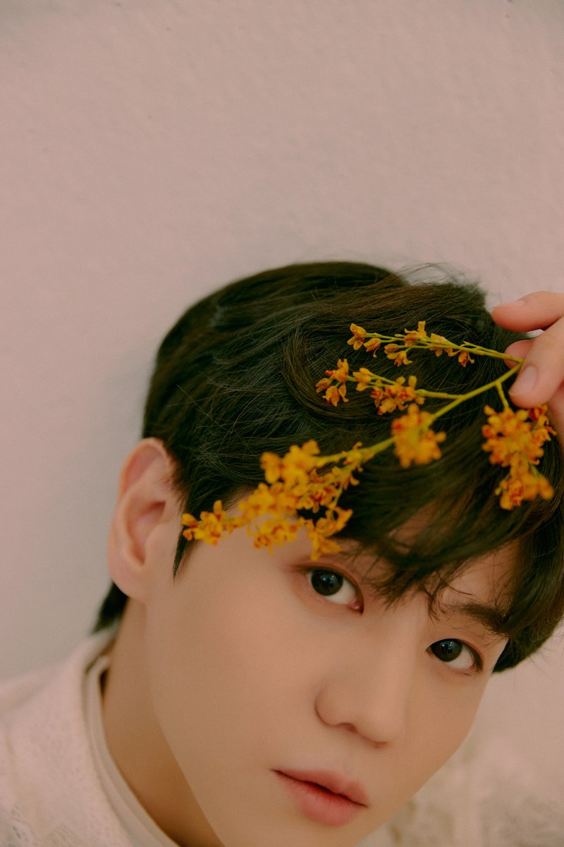 Highlight_AUent's tweet photo. HIGHLIGHT THE 1st FULL ALBUM [DAYDREAM] CONCEPT PHOTO 3. AFTER THE DREAM Ver.
2022. 03. 21. 18:00

✔ https://t.co/kGAC99Rg0k

#하이라이트 #HIGHLIGHT #윤두준 #YOONDUJUN #양요섭 #YANGYOSEOP #이기광 #LEEGIKWANG #손동운 #SONDONGWOON #데이드림 #DAYDREAM https://t.co/KFToNxyBeU