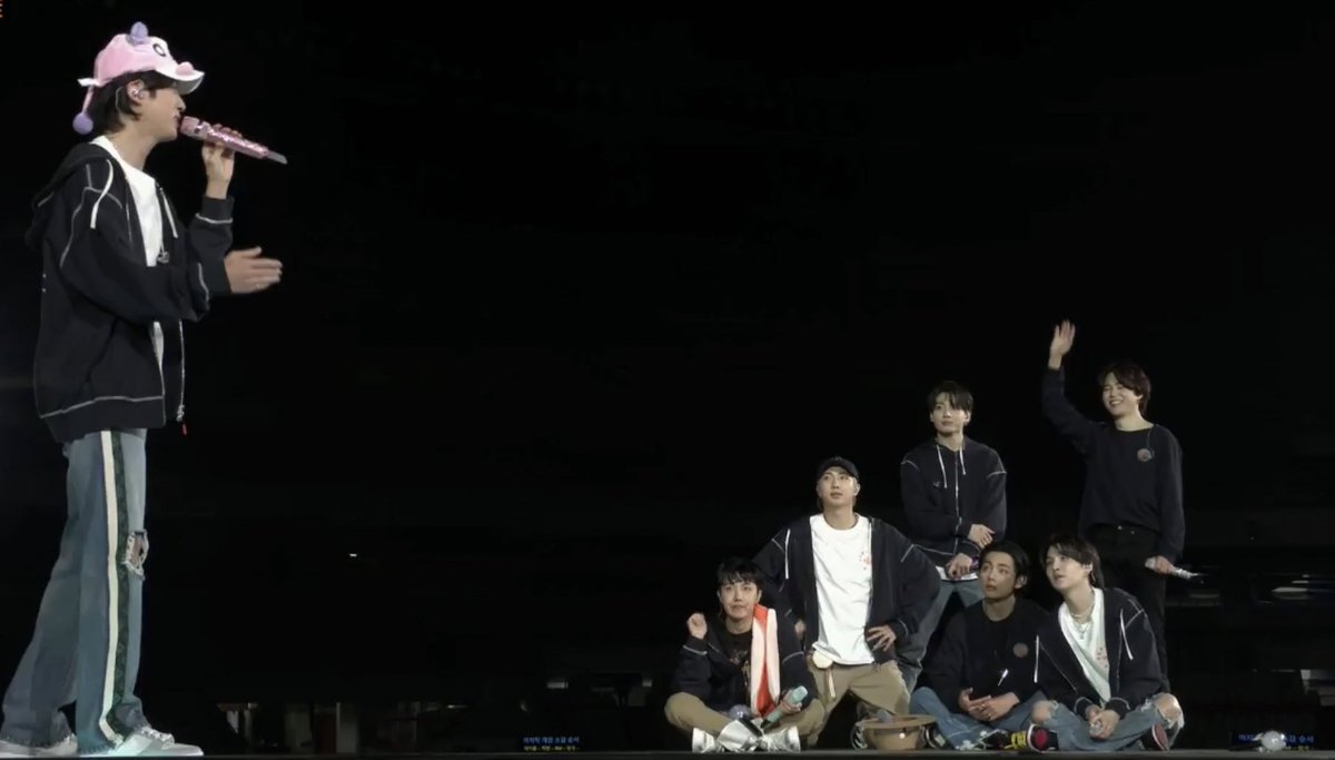 ETRNALGOO's tweet photo. jimin had a question https://t.co/Vxfy1oTQEK