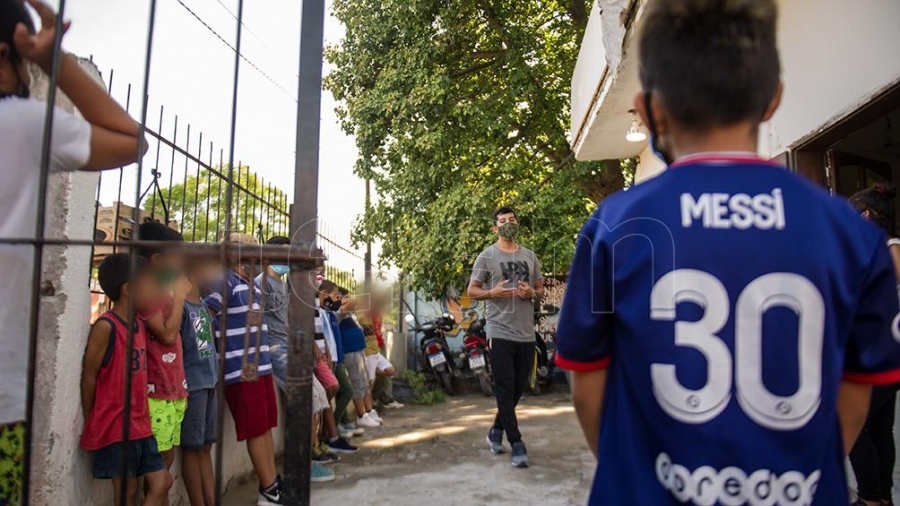 Crear ambientes seguros: un puente de confianza entre las familias y las escuela

✍️<a href="/SanchezAgostini/">Carolina Sánchez Agostini</a> de @EEduAustral en <a href="/AgenciaTelam/">Agencia Télam</a>

"Debemos finar la sensibilidad que nos ayuda a detectar tempranamente situaciones de vulnerabilidad"

cablera.telam.com.ar/cable/1213469/…

📷Emilio Rapetti