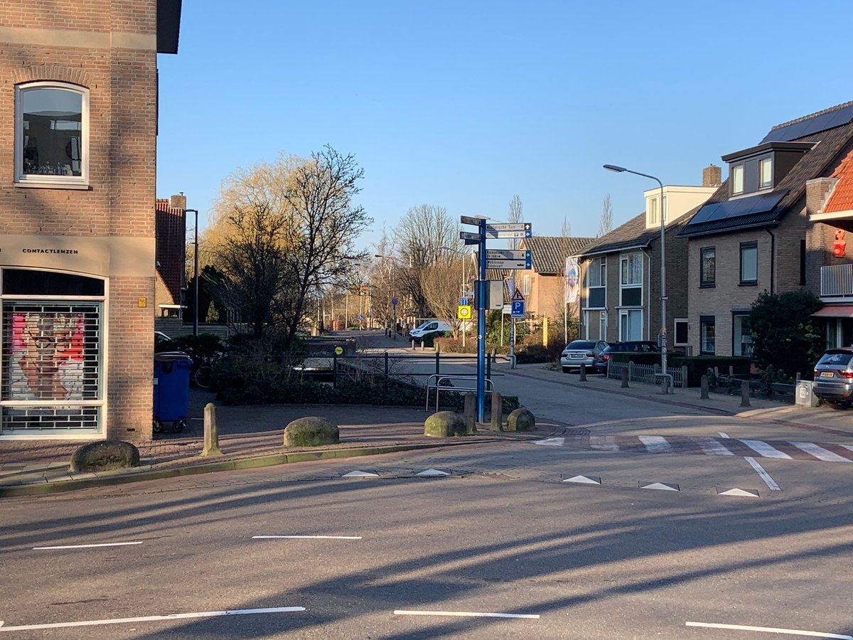 vvd_aalsmeer_kudelstaart
VVD wenst slimme oplossingen voor versneld glasvezel op de Uiterweg.
aalsmeer.vvd.nl/nieuws/49002/v…

#VVD #Aalsmeer #kudelstaart #glasvezel