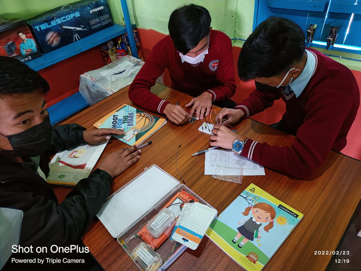 stemrobo's tweet photo. @stemrobo continues to Nurture Innovation &amp; Creativity at every remote corner of India. Feels great to be associated with Dynamic Education Foundation, Imphal West, Manipur.

STEMROBO has implemented #innovation and #creativity based solutions across 1500+ Innovation https://t.co/gpEo0cF3n7