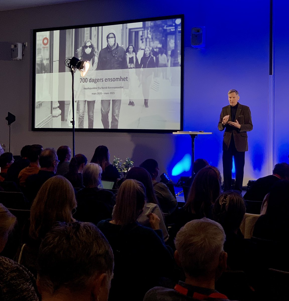 Norsk Koronamonitor måler kontinuerlig (opptil daglig) nordmenns holdninger, adferdsendringer og erfaringer, samt effekter av utbruddet. Interessant foredrag på #MHkonferansen ; «To år i koronaens tid» ved Ola Gaute Aas Askheim, @OpinionOslo #alleharenpsykiskhelse #mentalhelse