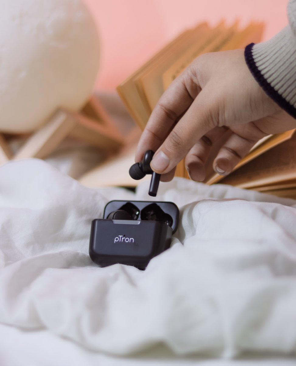 PtronGlobal's tweet photo. Hype up your entire day with #BassbudsTango. Enjoy your fav movies with Dedicated Movie Mode. 😀
#WirelessEarbuds #WirelessEarphones #SoImmersiveSoReal #ENCTechnology https://t.co/CAmn2TNWXo
